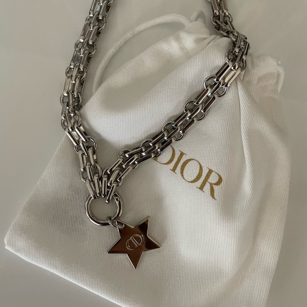 DIOR Silver metal signature Star Pendant Necklace logo CD